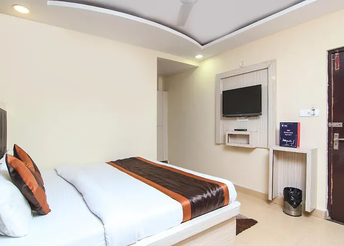 Oyo 8883 Hotel Comfort Zone