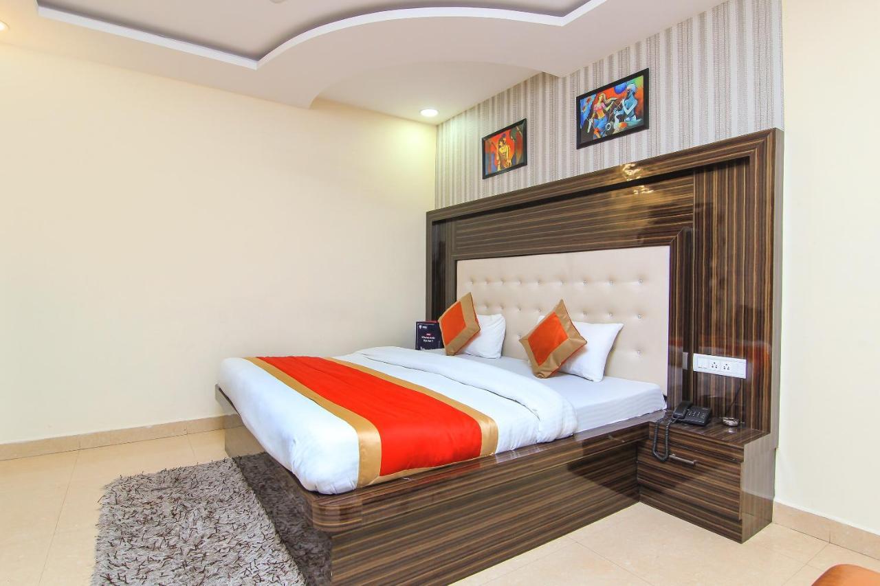 Oyo 8883 Comfort Zone 3* Lucknow